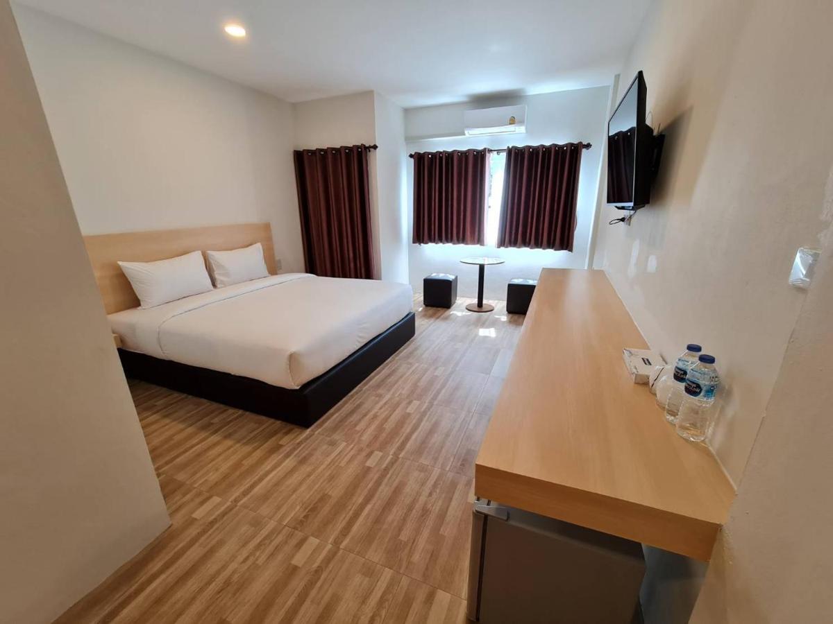 The Charlotte Smart Hotel Lopburi Luaran gambar