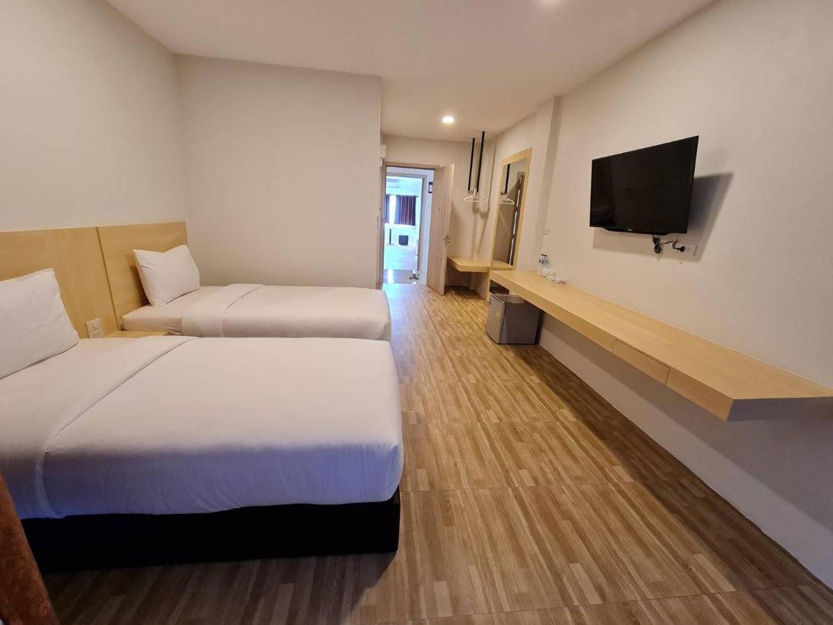 The Charlotte Smart Hotel Lopburi Luaran gambar