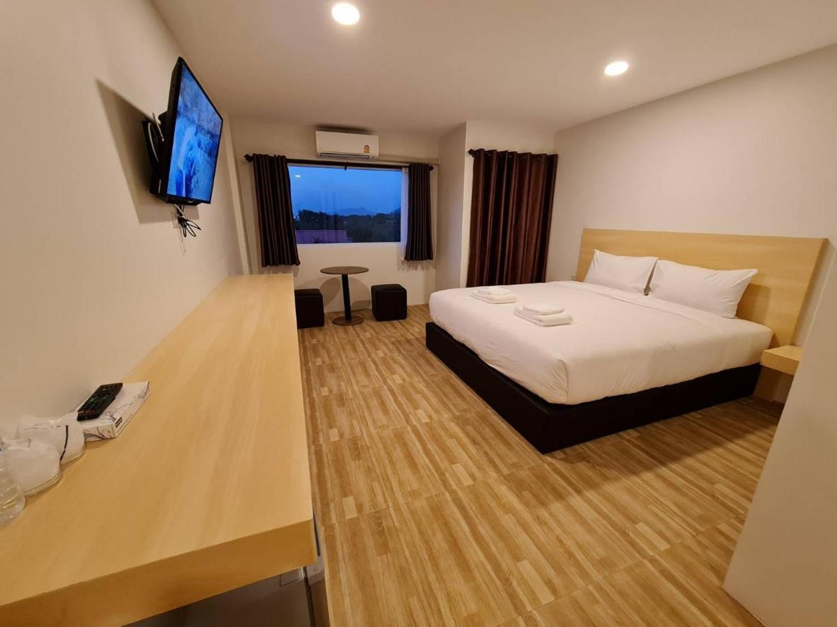 The Charlotte Smart Hotel Lopburi Luaran gambar