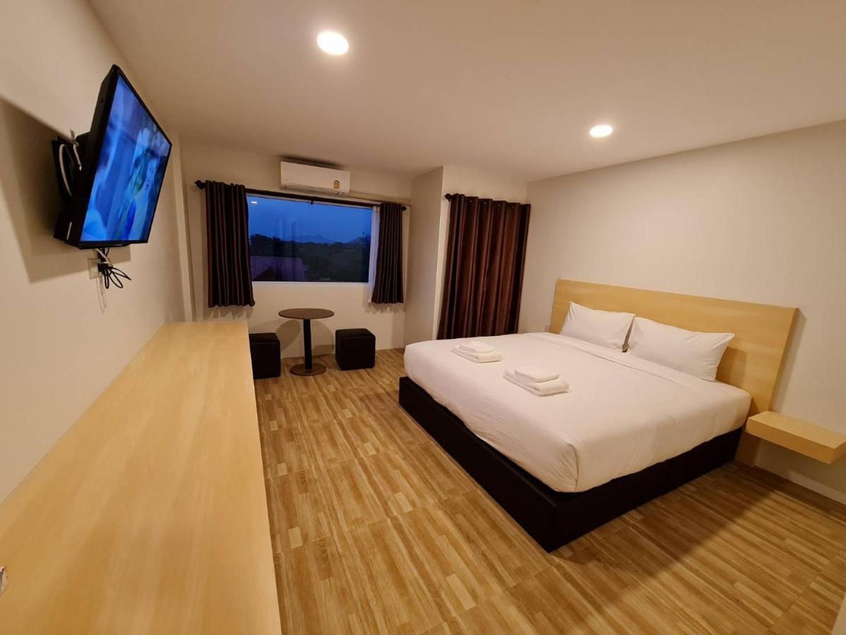 The Charlotte Smart Hotel Lopburi Luaran gambar