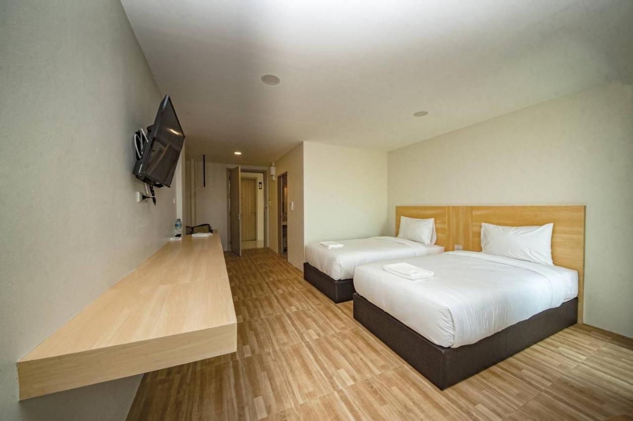 The Charlotte Smart Hotel Lopburi Luaran gambar