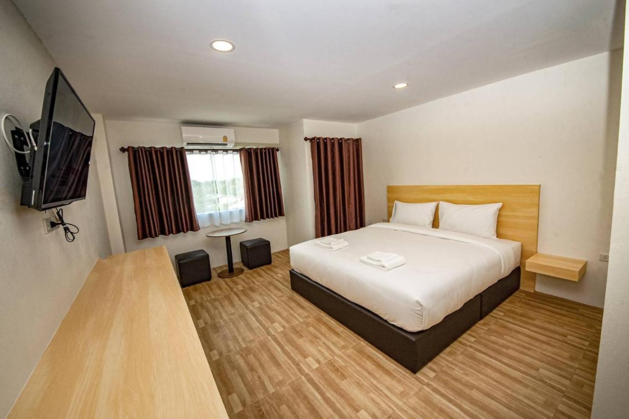 The Charlotte Smart Hotel Lopburi Luaran gambar