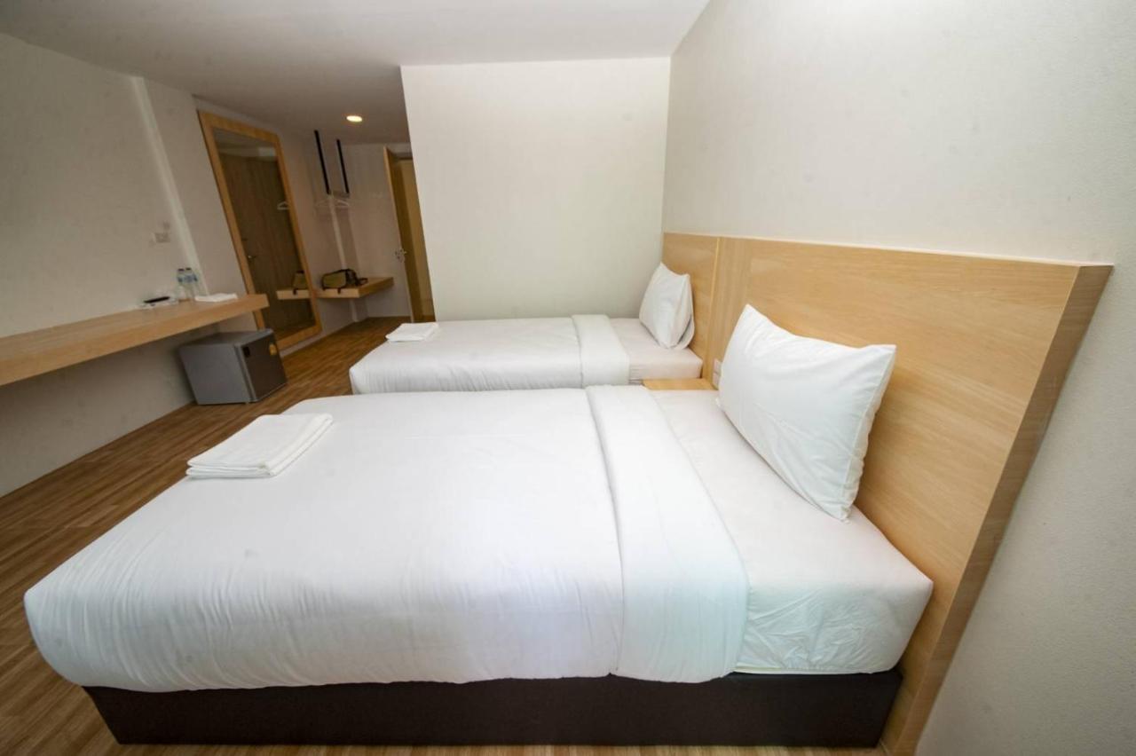 The Charlotte Smart Hotel Lopburi Luaran gambar