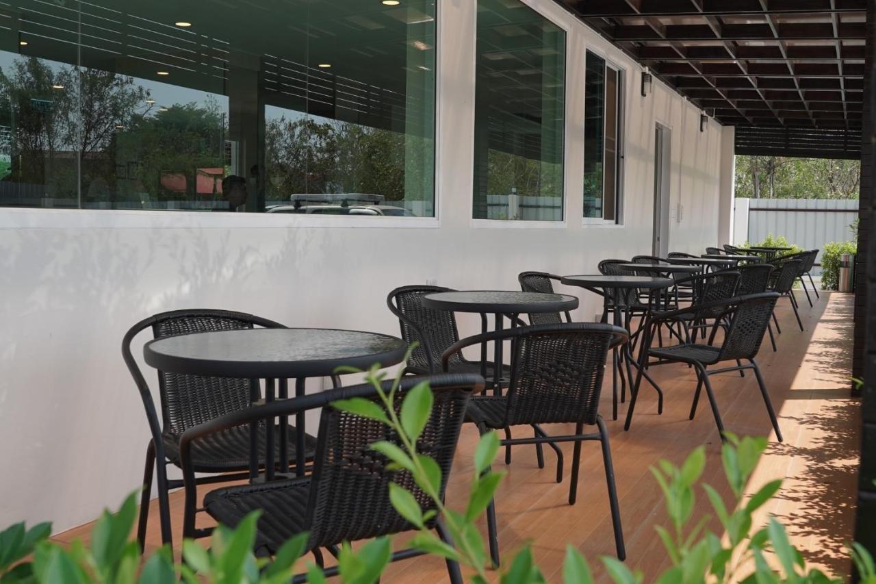 The Charlotte Smart Hotel Lopburi Luaran gambar