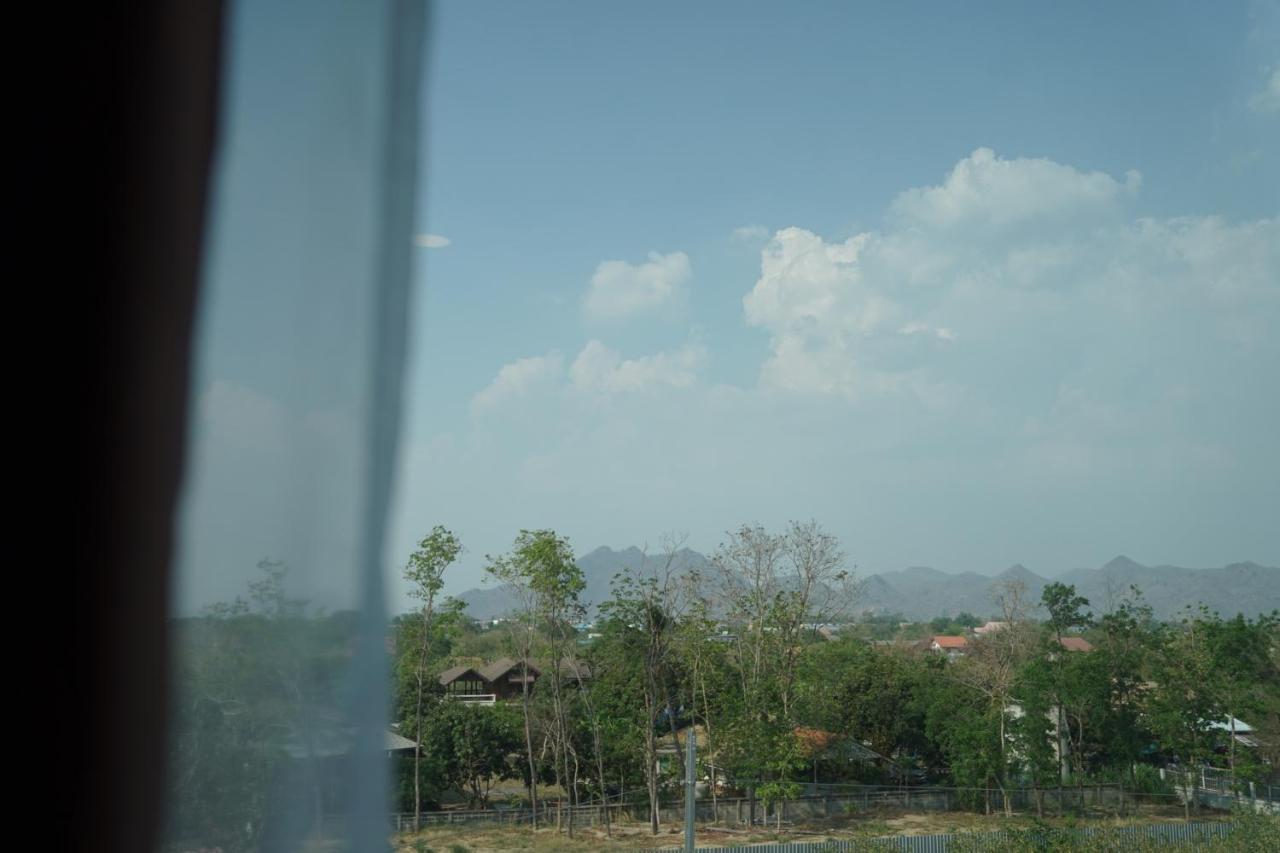 The Charlotte Smart Hotel Lopburi Luaran gambar