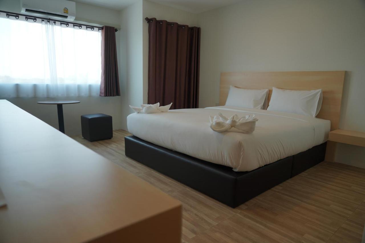 The Charlotte Smart Hotel Lopburi Luaran gambar