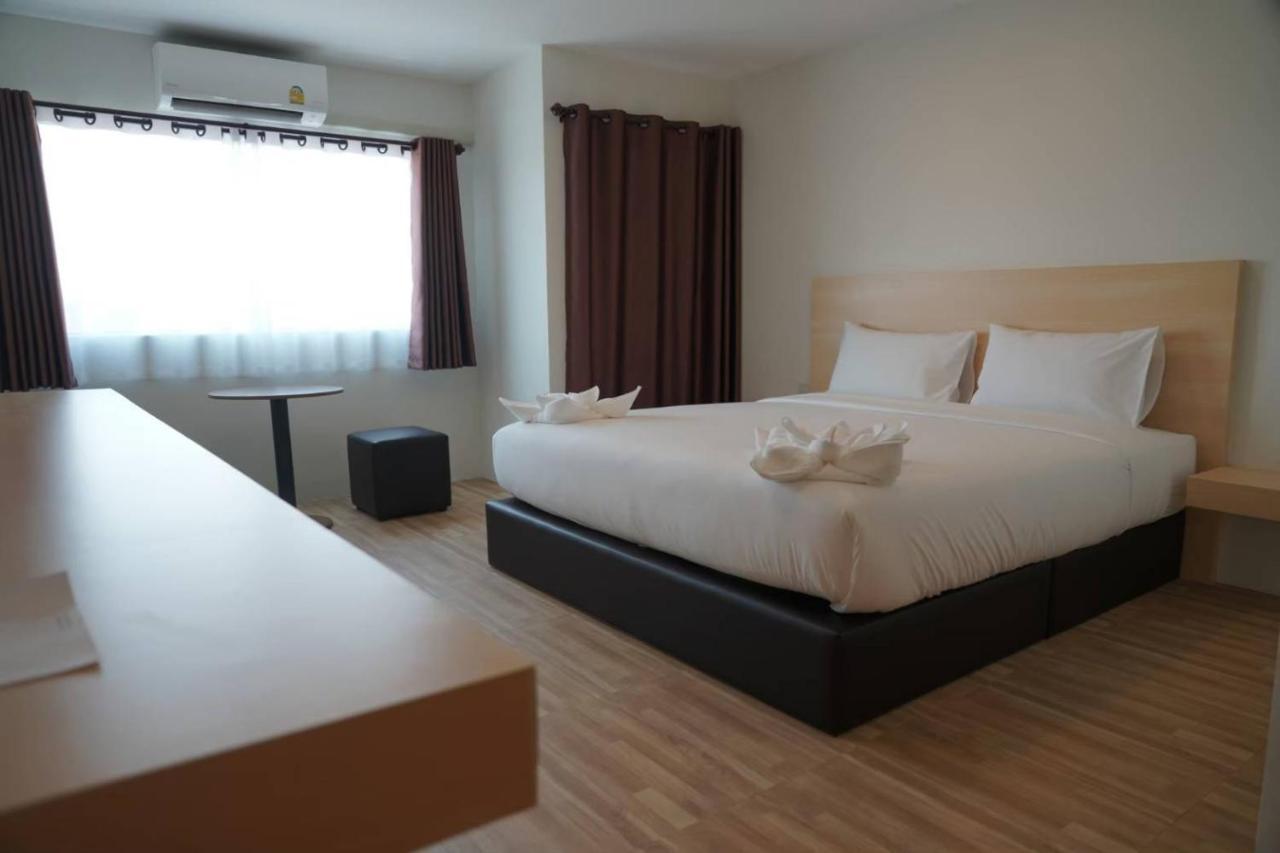 The Charlotte Smart Hotel Lopburi Luaran gambar